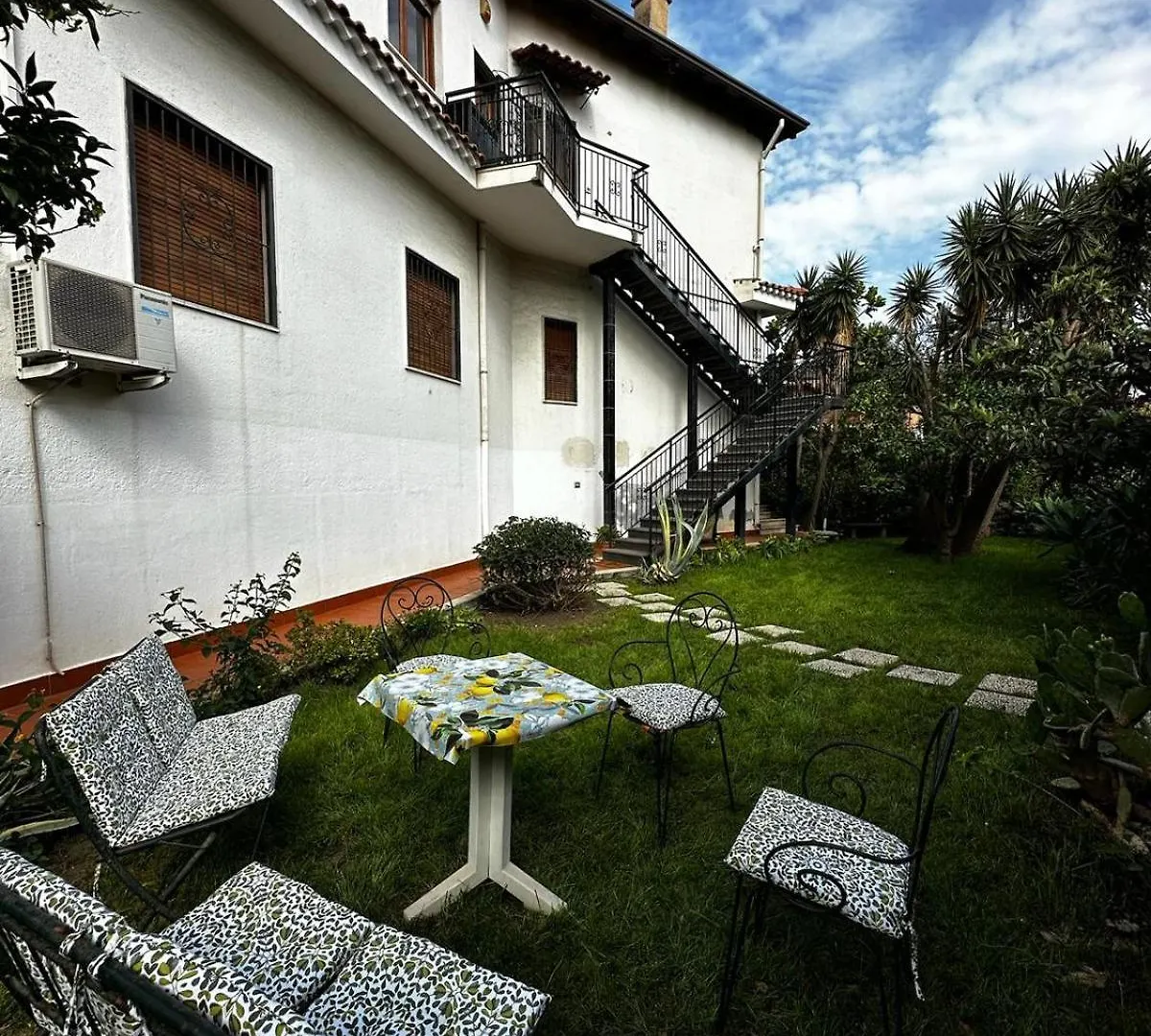 Patrizia'S Villa Aci Castello